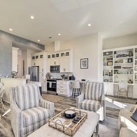 The Beaufort Flat Near Downtown And Waterfront!